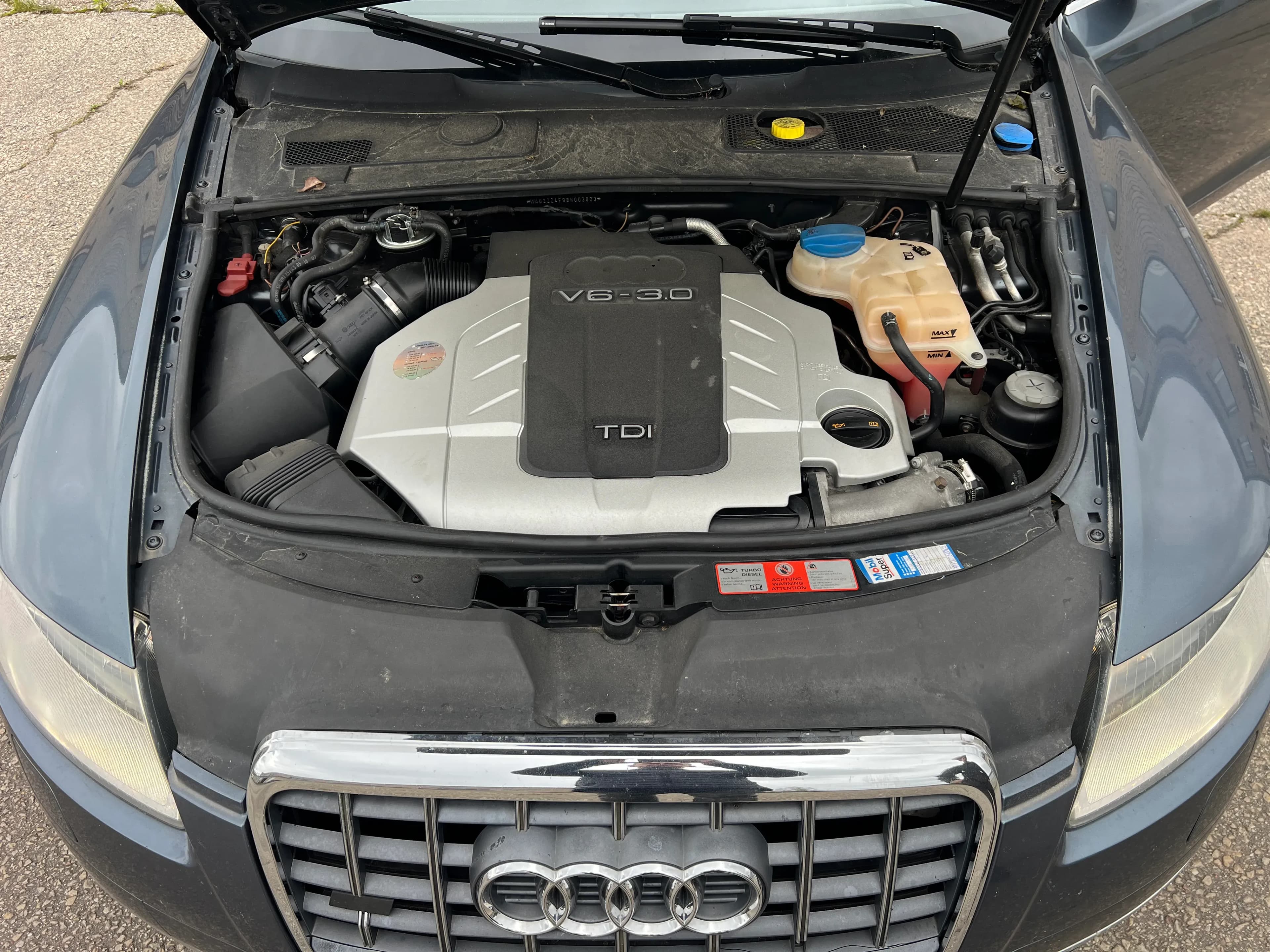 Foto van de gedemonteerde auto 1