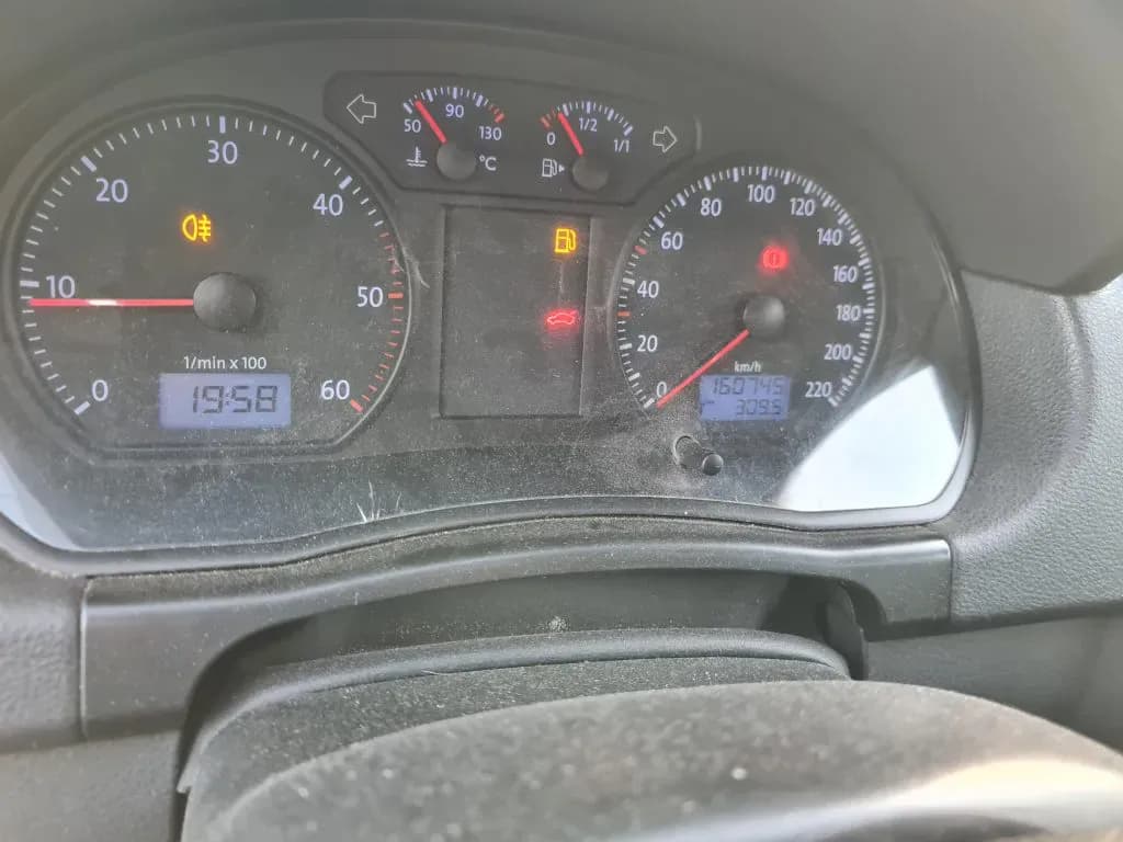 Foto van de gedemonteerde auto 3