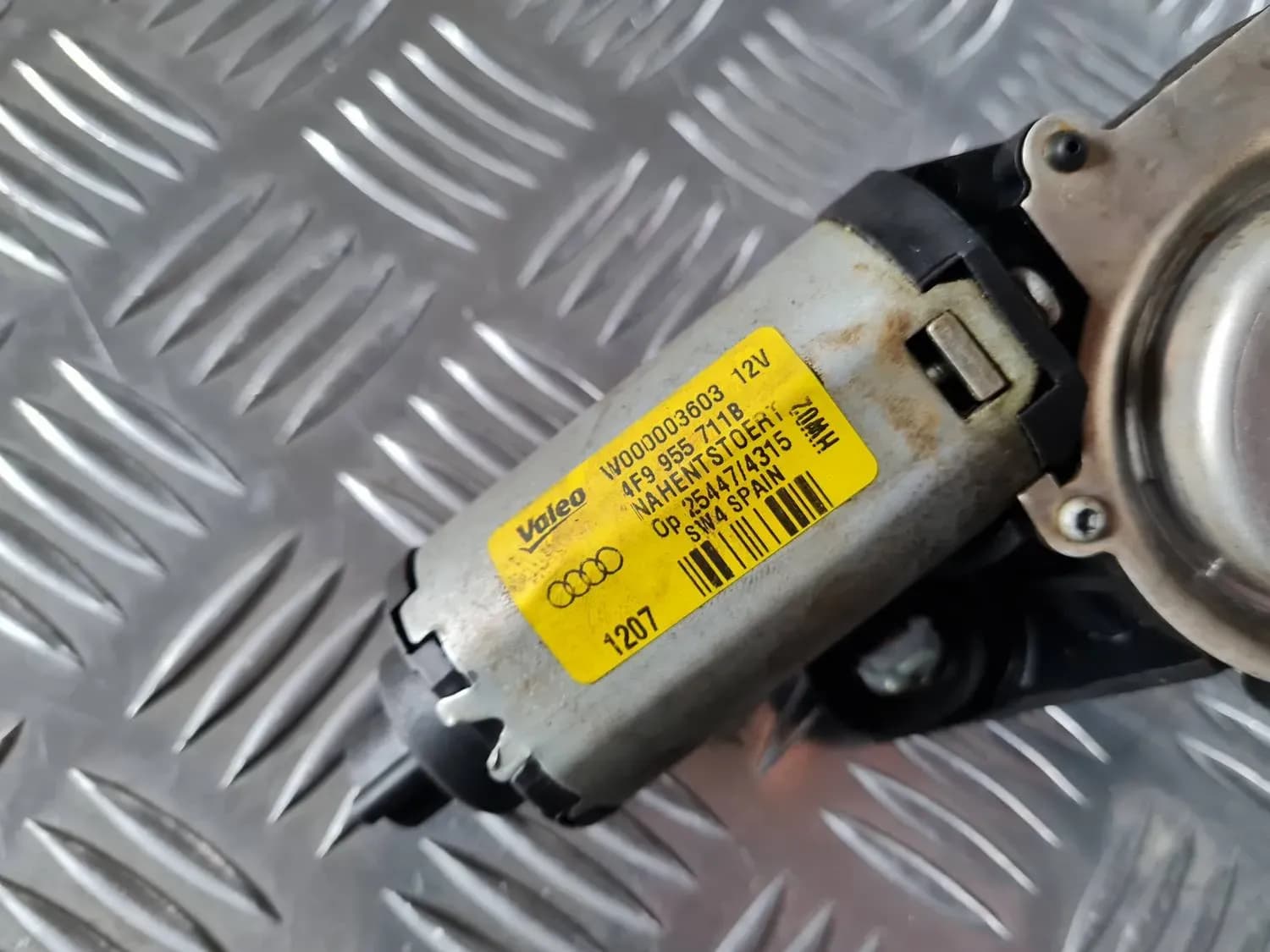 Achterruitwissermotor AUDI A6 2008 - foto 4