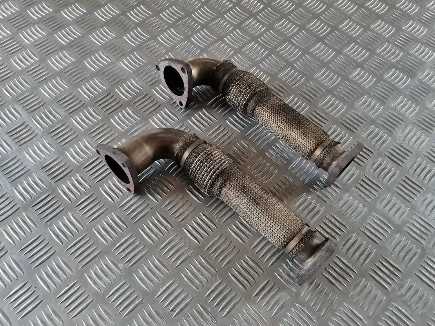 Uitlaatpijp van de turbo AUDI A6 2008 - foto 1