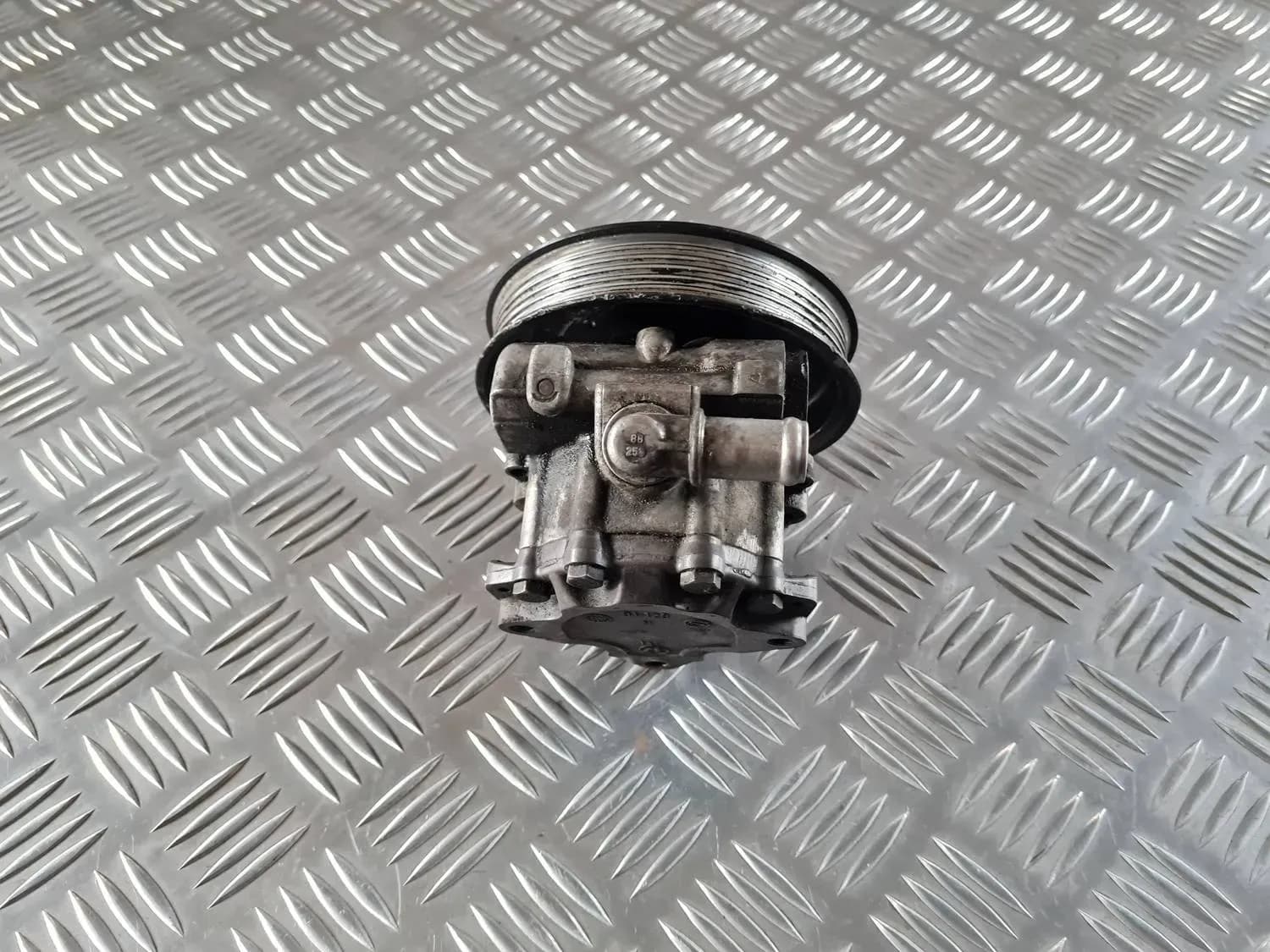 Hydraulische versterker AUDI A6 2008 - foto 2