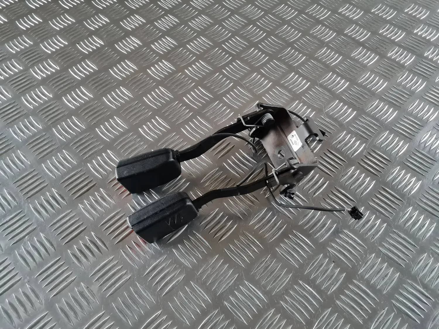 Dubbele veiligheidsgordelsluiting achter RENAULT SCENIC III 2011 - foto 1