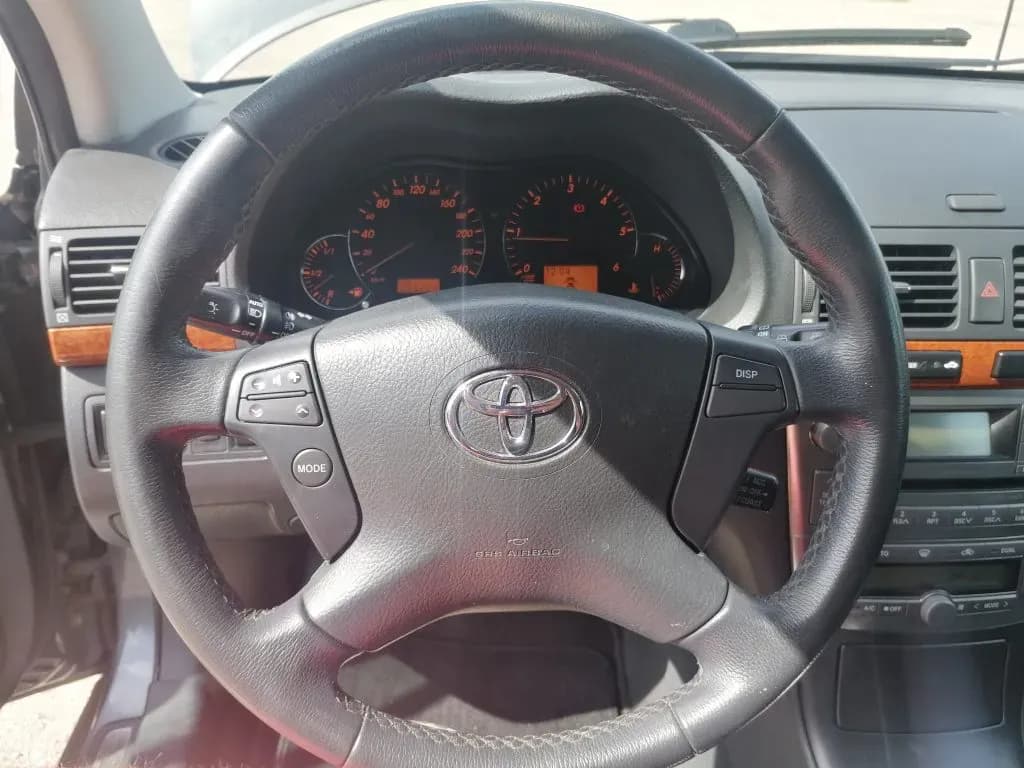 Foto van de gedemonteerde auto 2