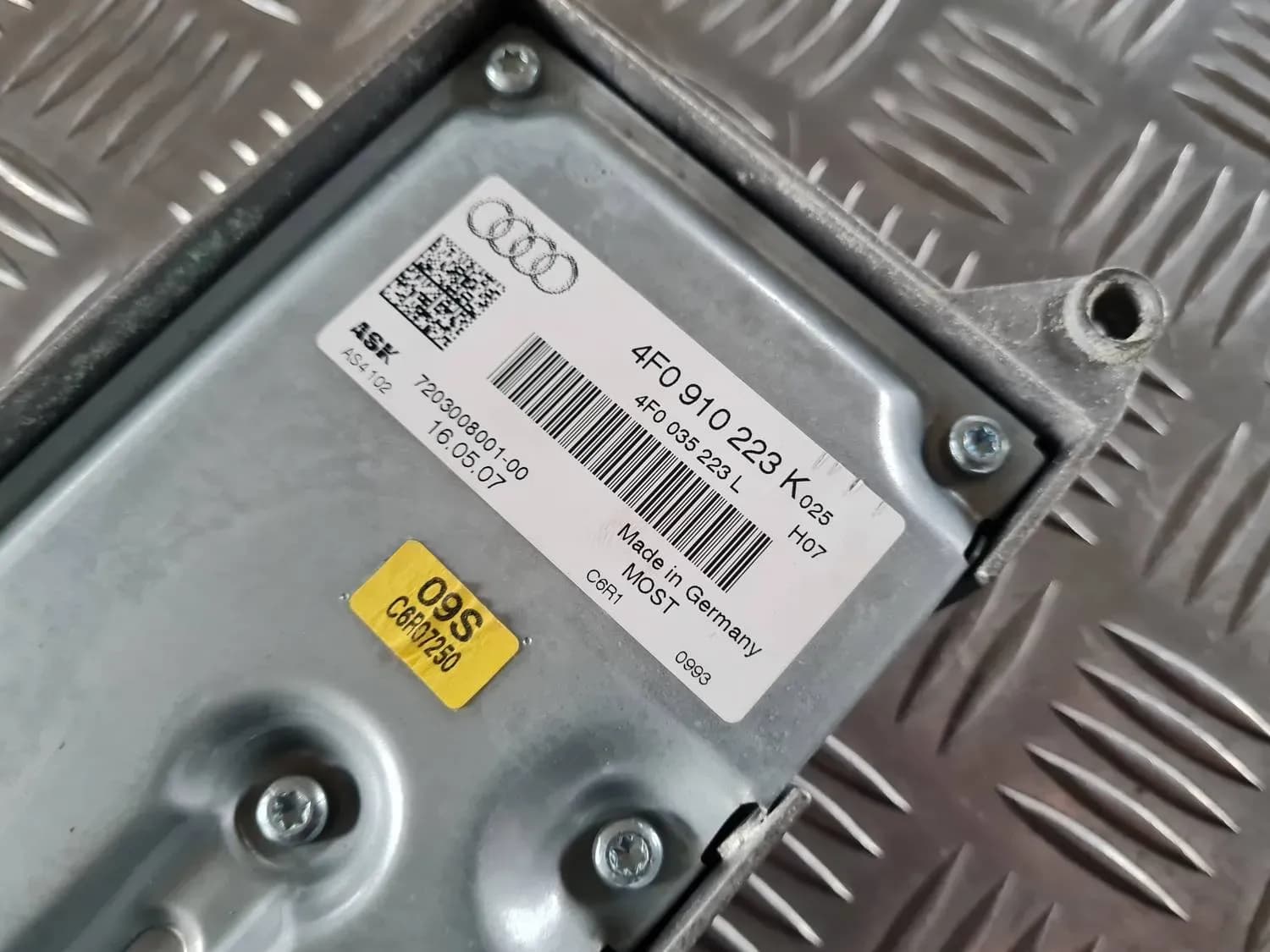 Audioversterker AUDI A6 2008 - foto 3
