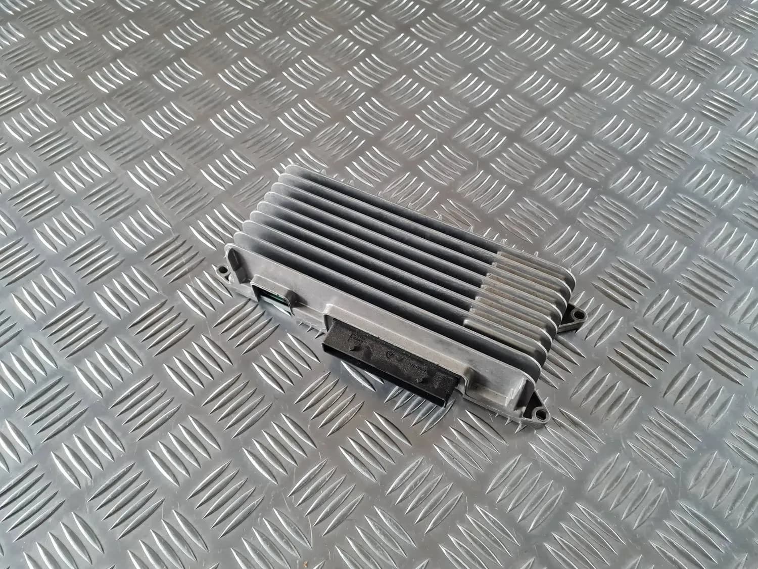 Audioversterker AUDI A6 2008 - foto 1