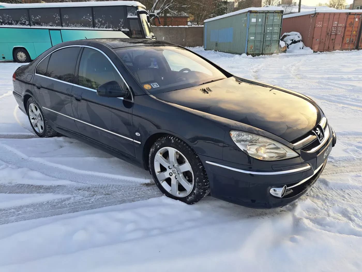 Foto van de gedemonteerde auto 5