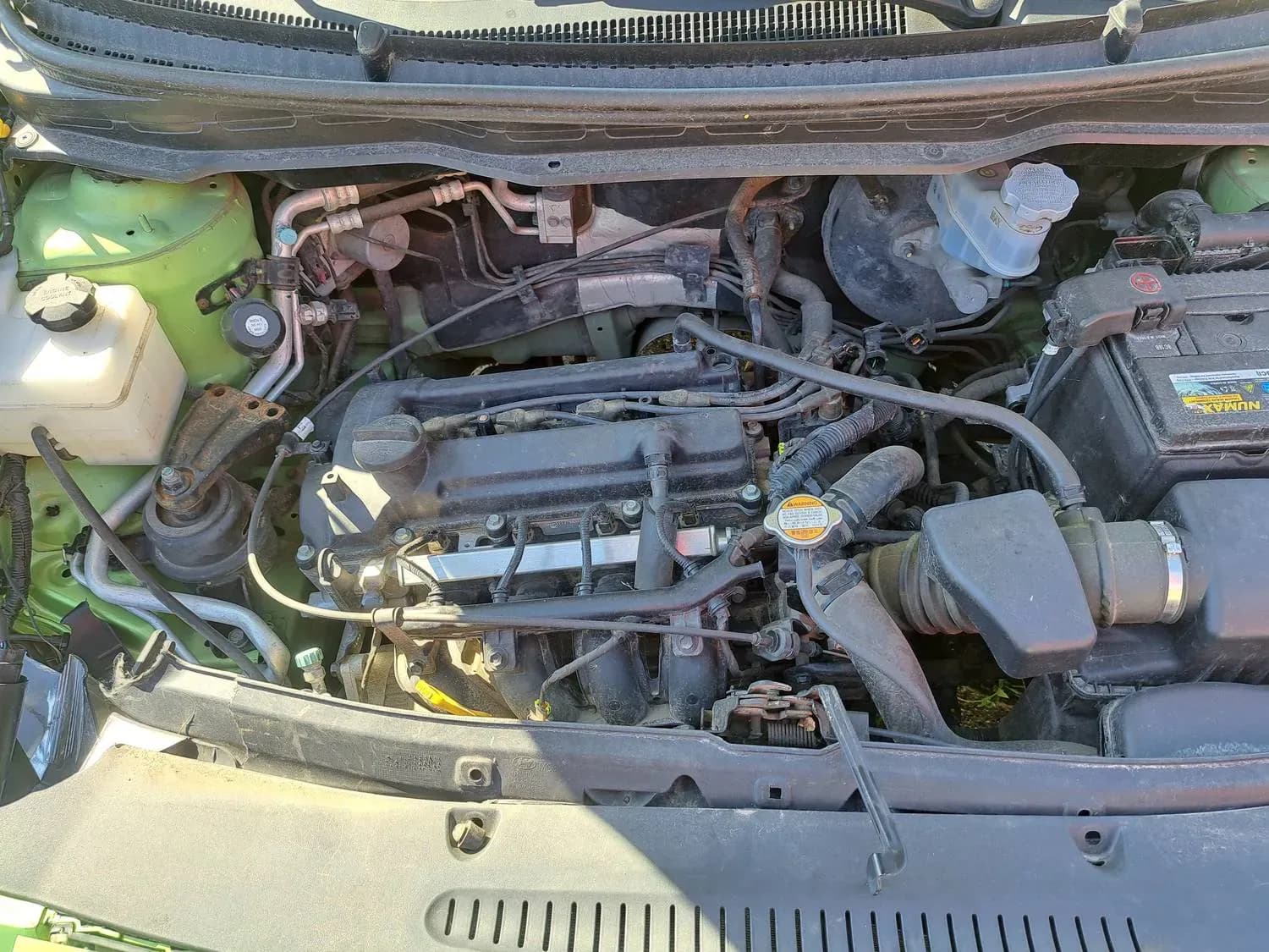 Foto van de gedemonteerde auto 5