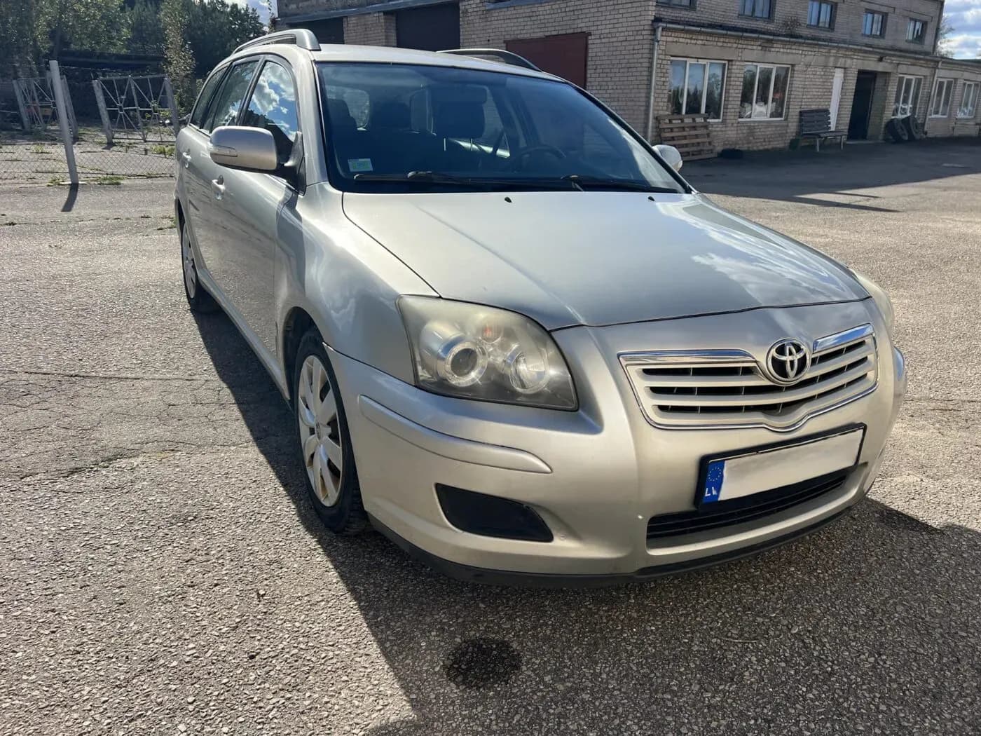 Foto van de gedemonteerde auto 4