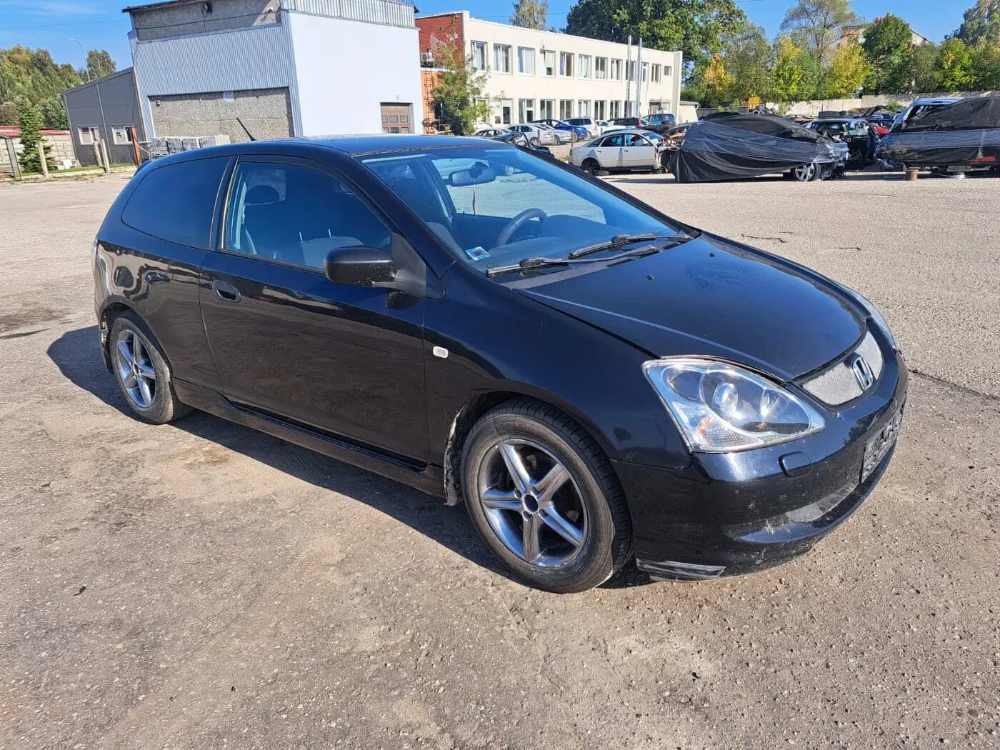 Foto van de gedemonteerde auto 4