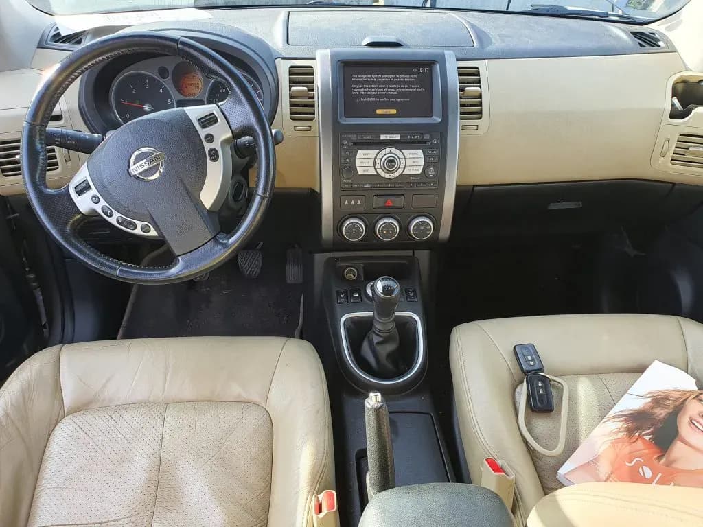 Foto van de gedemonteerde auto 3