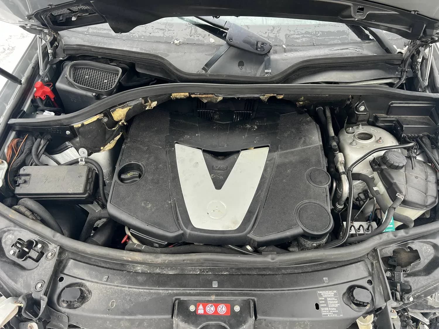 Foto van de gedemonteerde auto 2