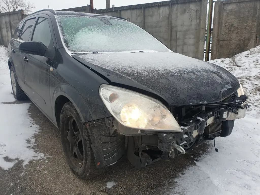 Foto van de gedemonteerde auto 4