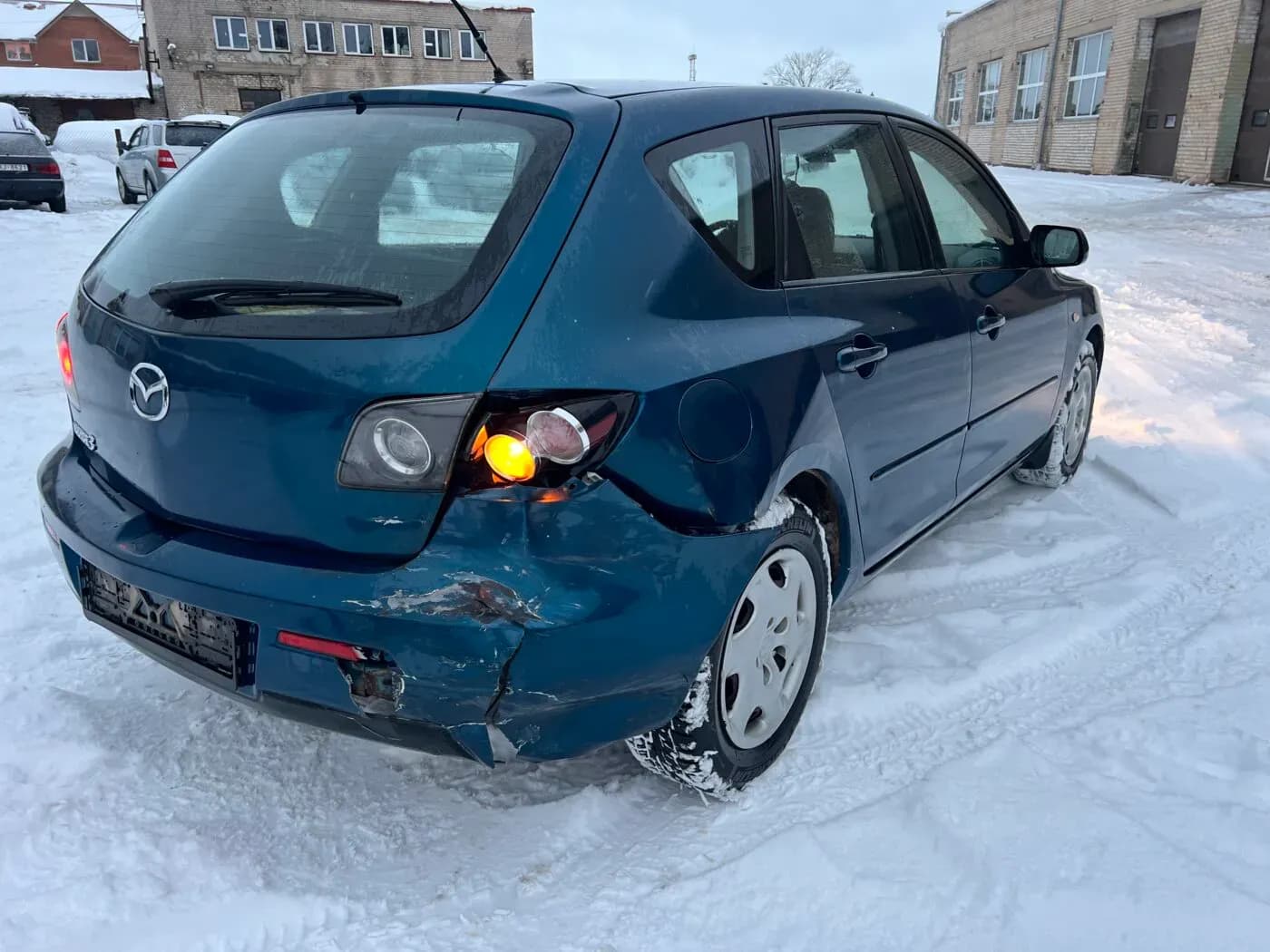 Foto van de gedemonteerde auto 1