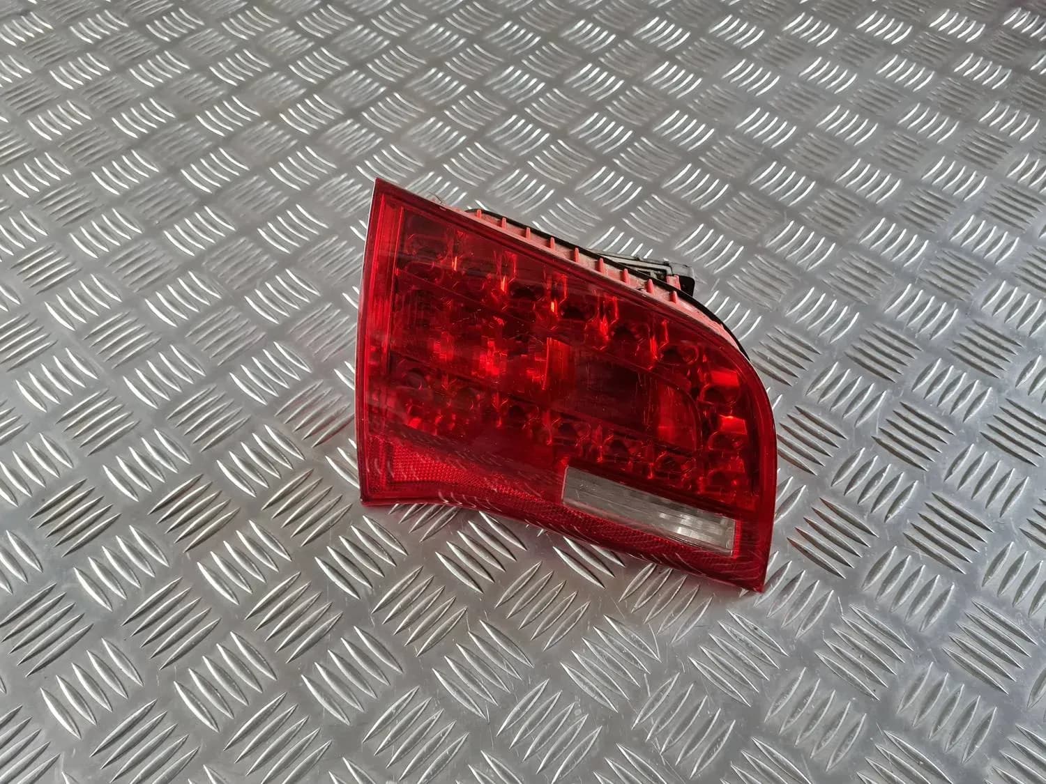 Kofferlamp links AUDI A6 2008