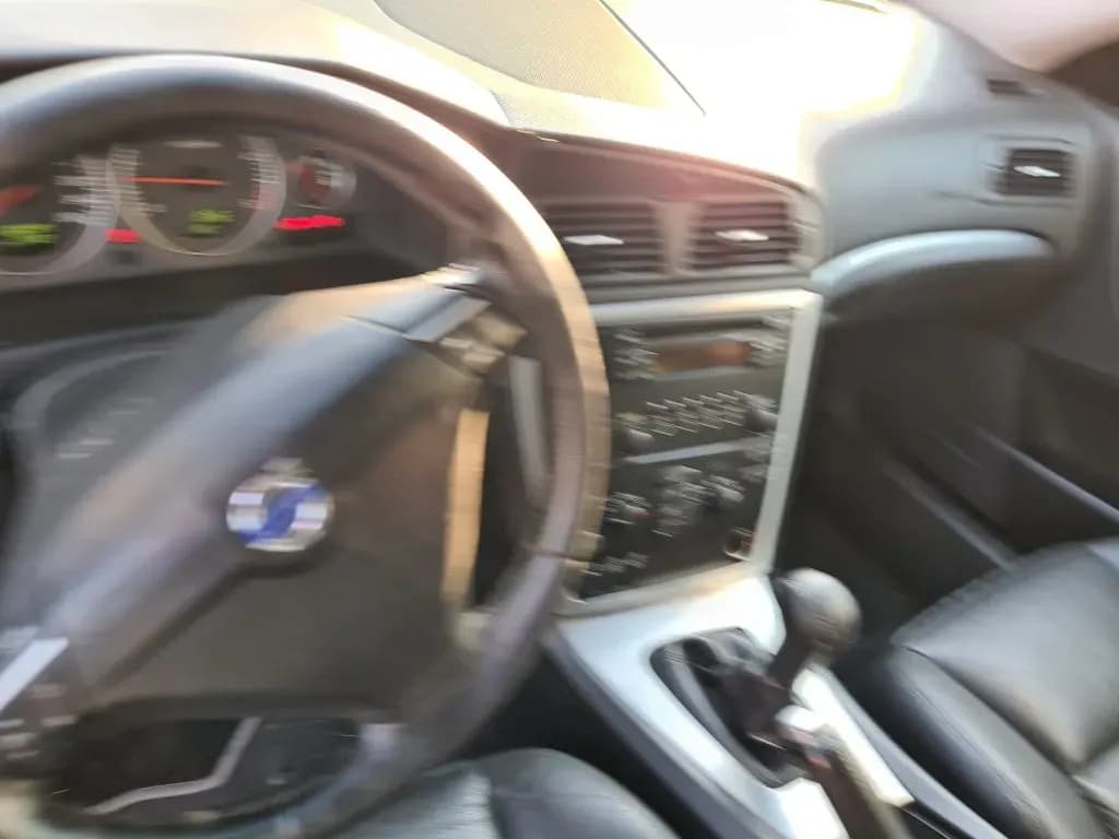 Foto van de gedemonteerde auto 5