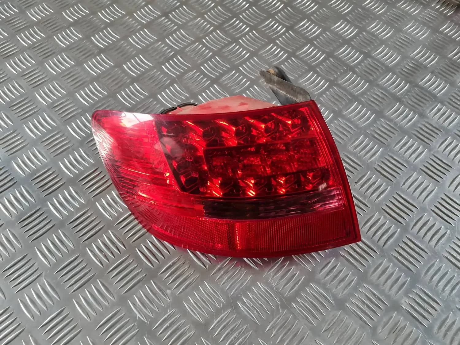 Achterlamp links AUDI A6 2008