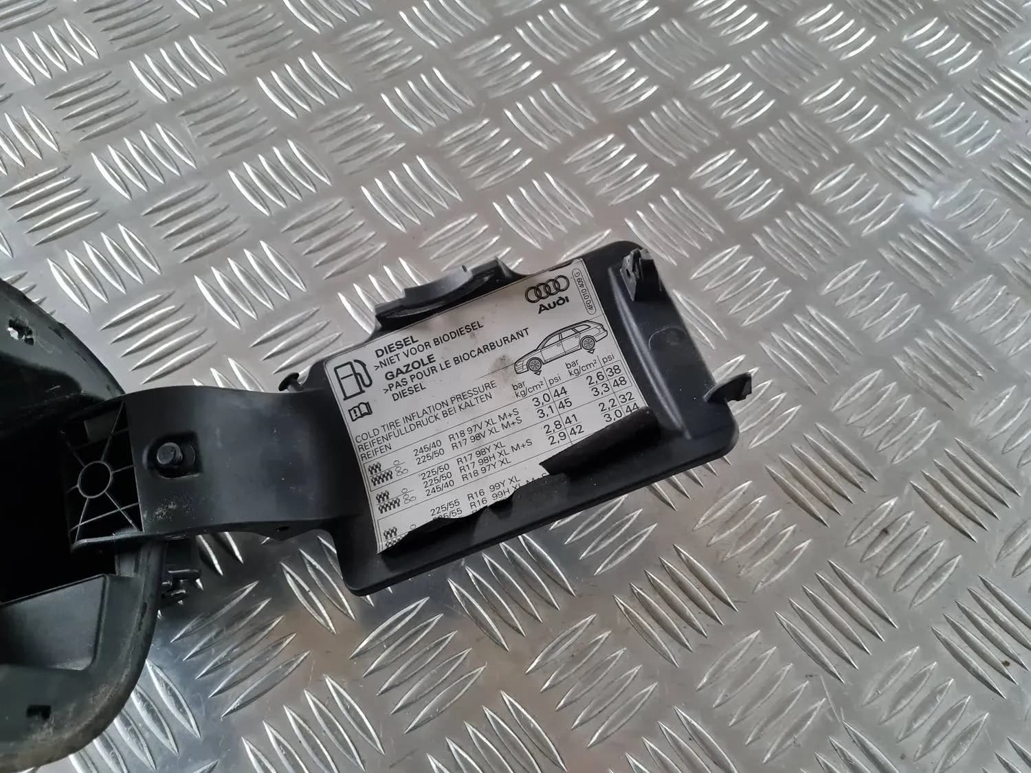 Brandstoftankdop AUDI A6 2008 - foto 5