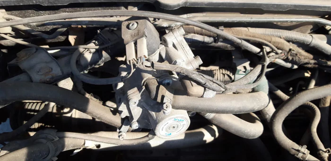 Foto van de gedemonteerde auto 3