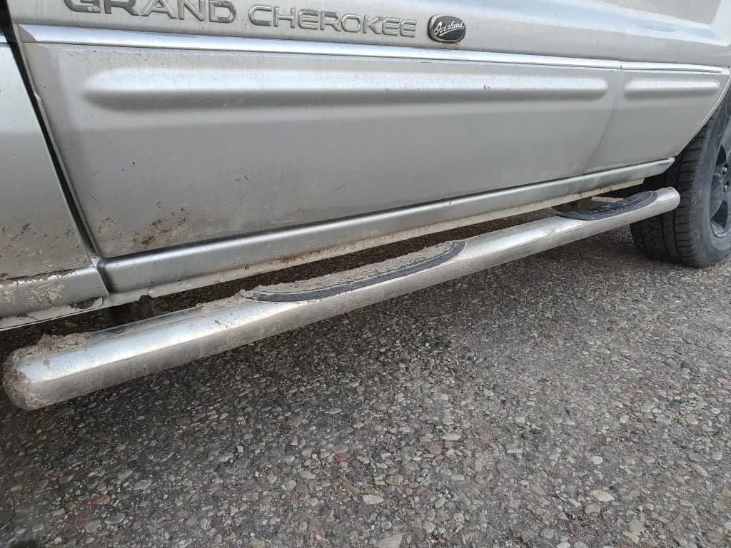 Foto van de gedemonteerde auto 5