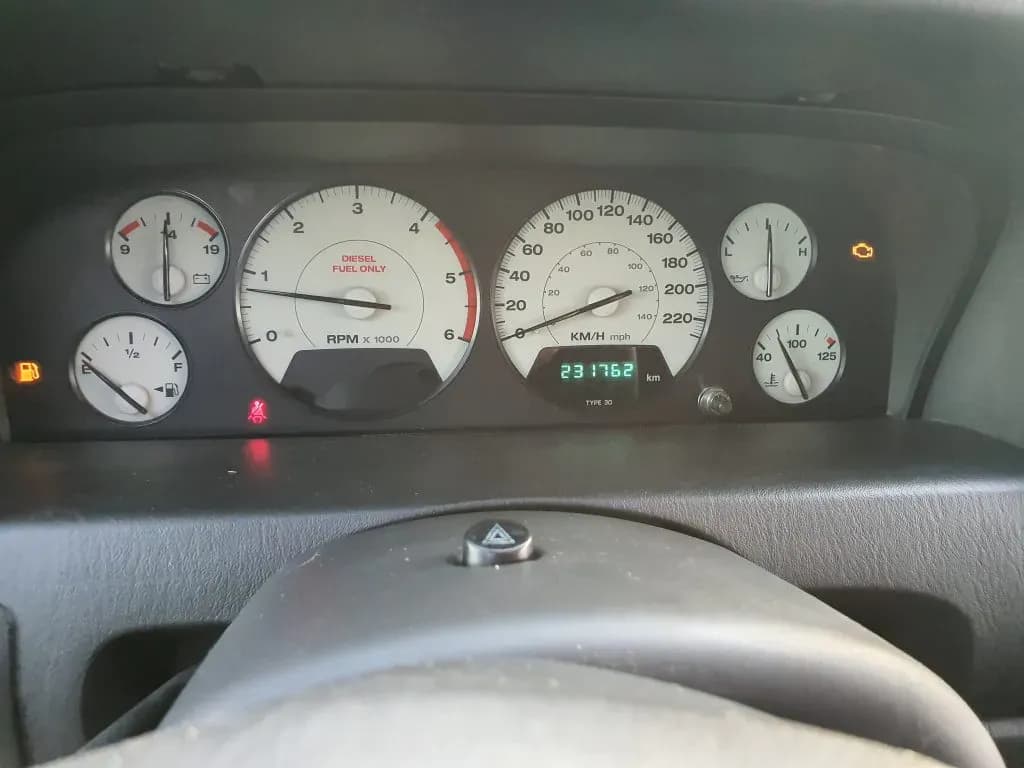 Foto van de gedemonteerde auto 5