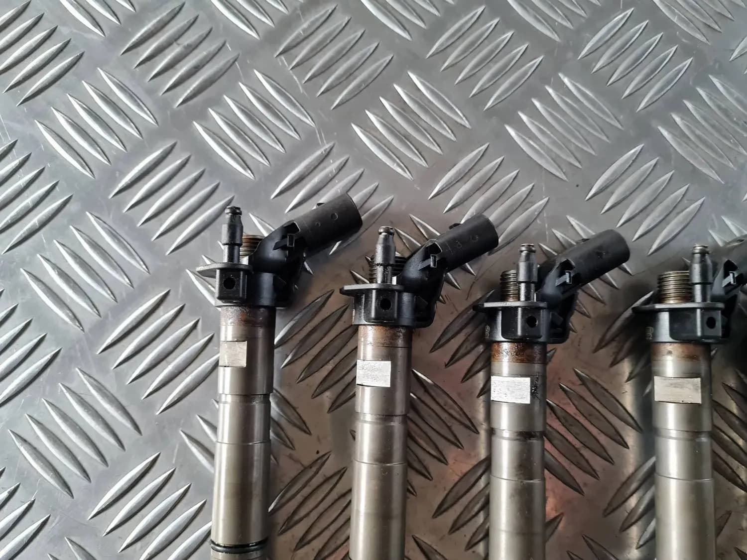 Brandstofinjector AUDI A6 2008 - foto 4