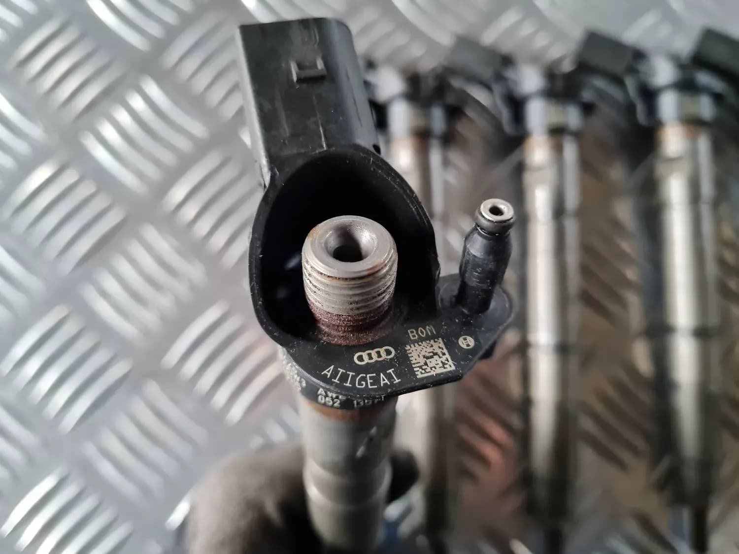 Brandstofinjector AUDI A6 2008 - foto 8