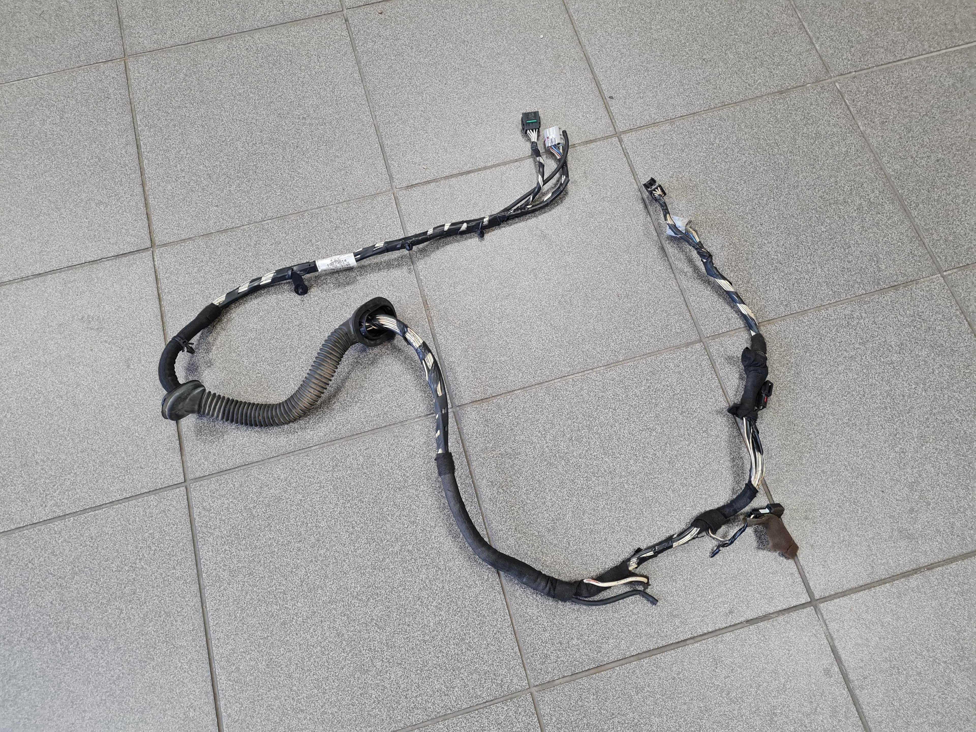 Bedrading kofferdeksel OPEL INSIGNIA SPORTS TOURER 2010 (C) - foto 1