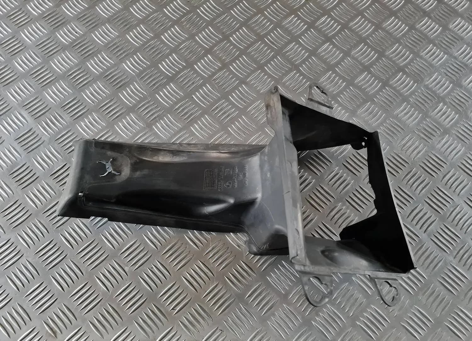 Luchtinlaatrichting links AUDI A6 2008 - foto 2