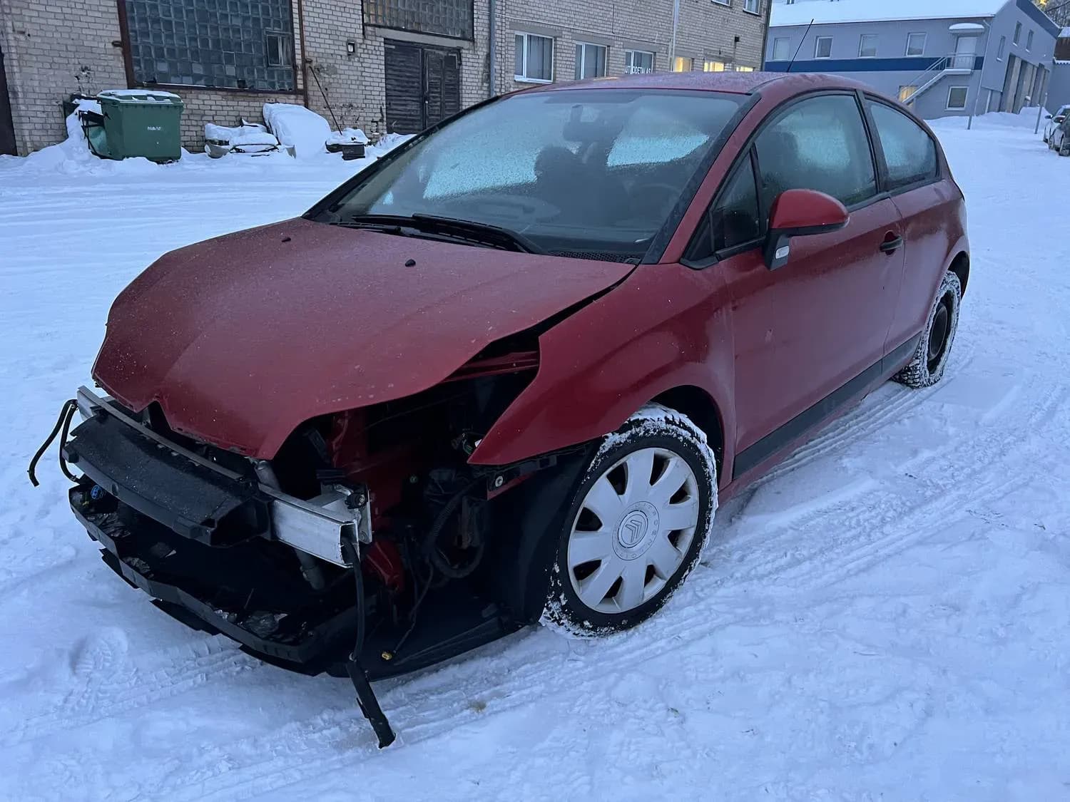 Foto van de gedemonteerde auto 4