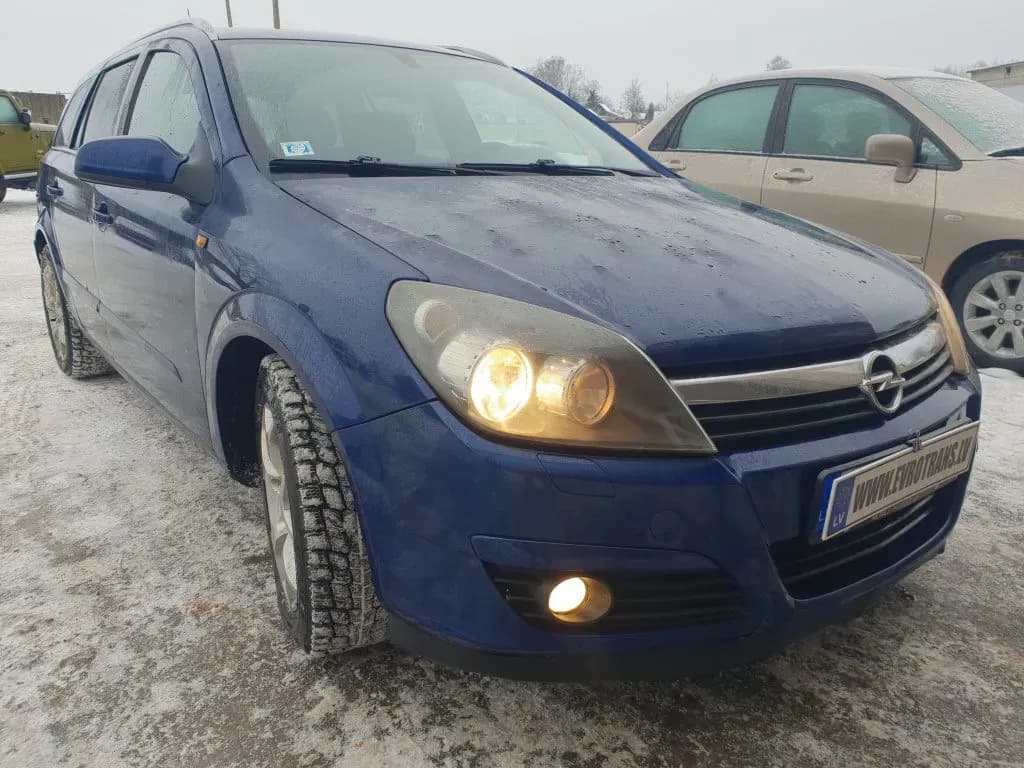Foto van de gedemonteerde auto 2