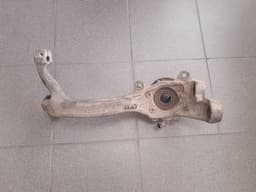 Fusee voor rechts AUDI A6 2008