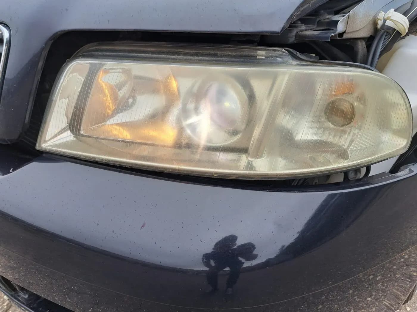 Foto van de gedemonteerde auto 2