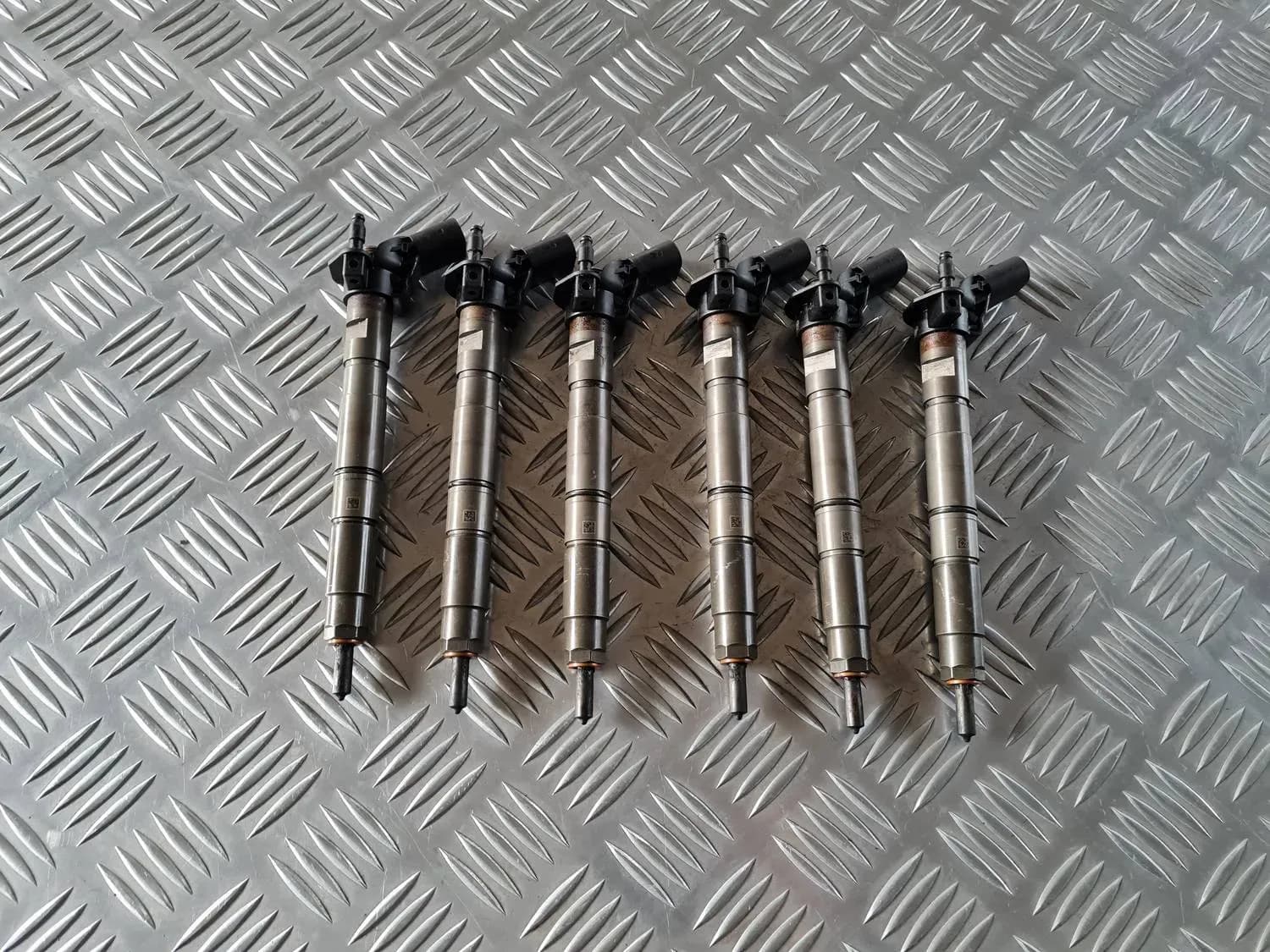 Brandstofinjector AUDI A6 2008 - foto 2