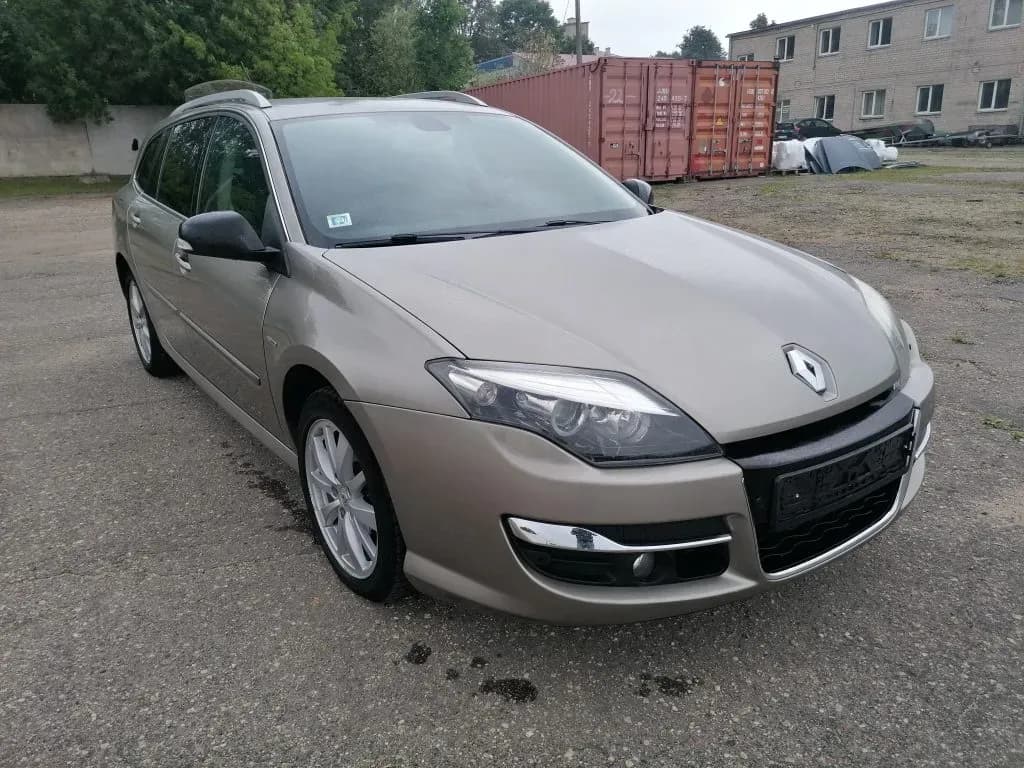 Foto van de gedemonteerde auto 1