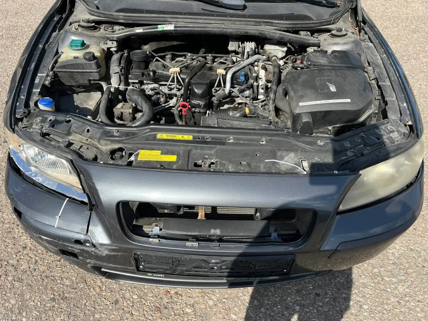 Foto van de gedemonteerde auto 3