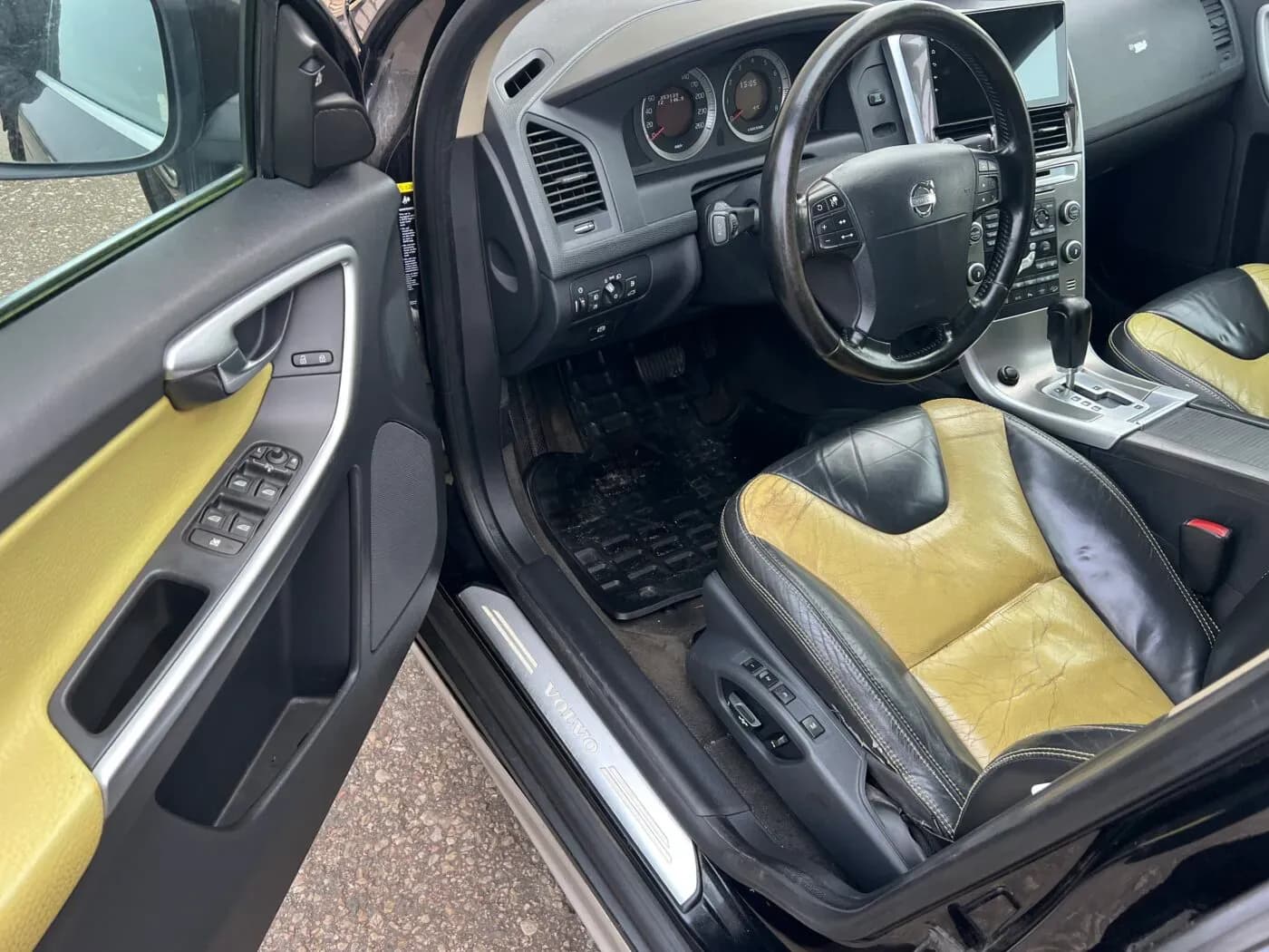 Foto van de gedemonteerde auto 5