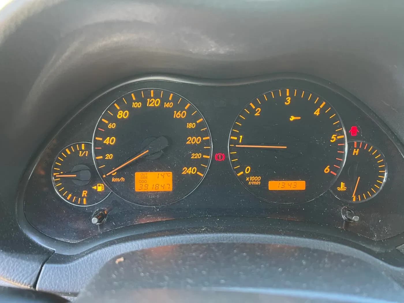 Foto van de gedemonteerde auto 1
