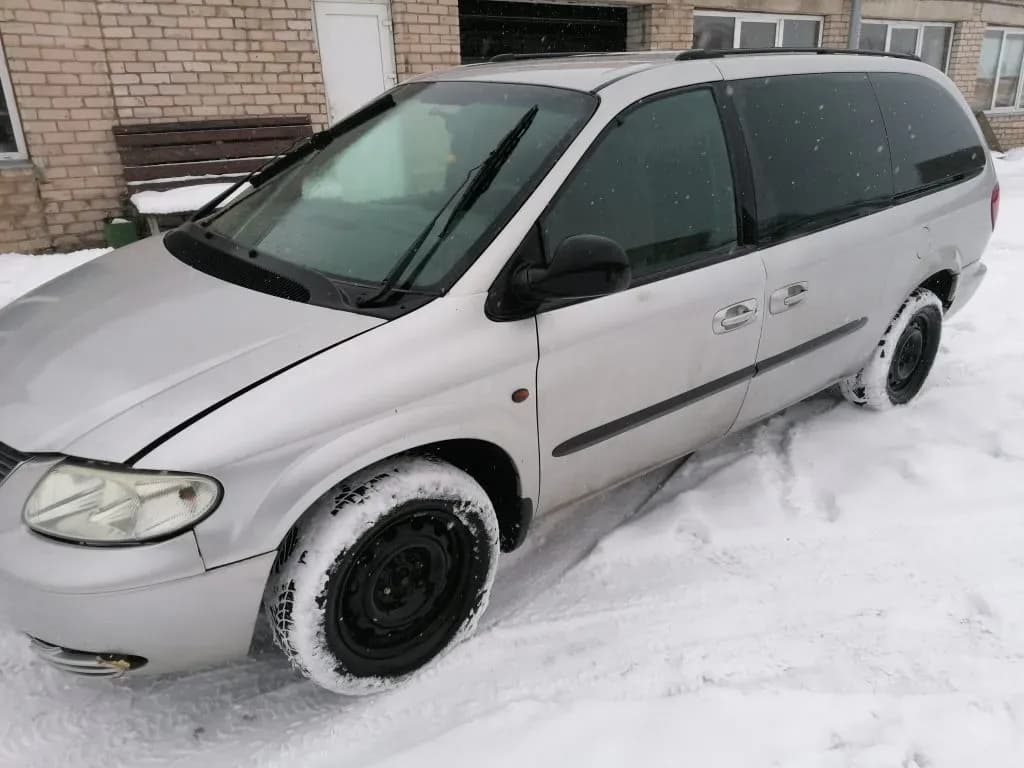 Foto van de gedemonteerde auto 2