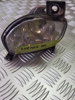Mistlamp voor links TOYOTA AVENSIS 2004