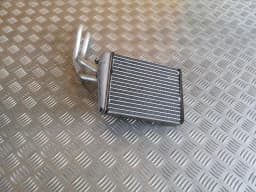 Verwarmingsradiator MERCEDES BENZ ML320 2005 BLACK